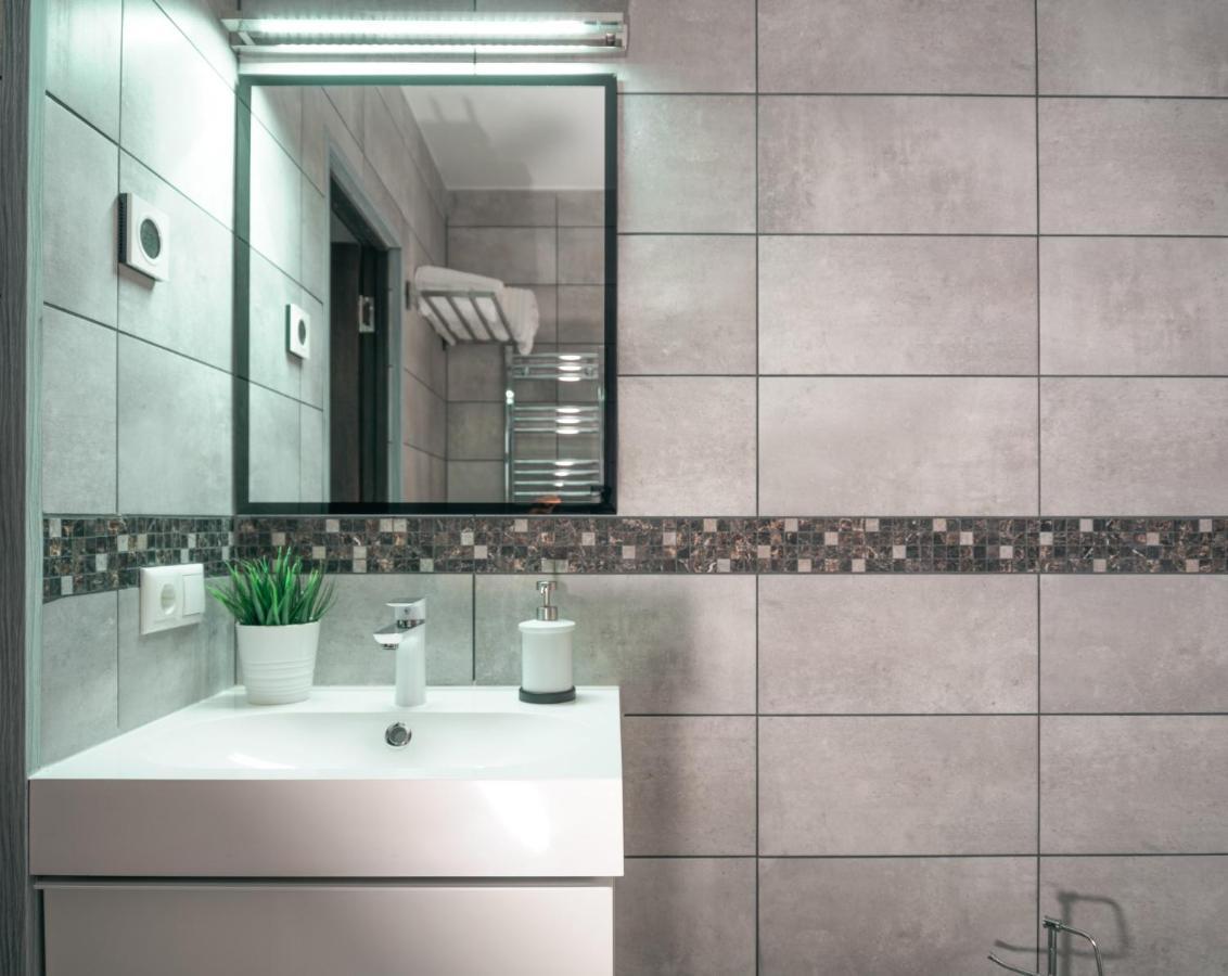 Laurentroom Center Ukmerge Exterior photo